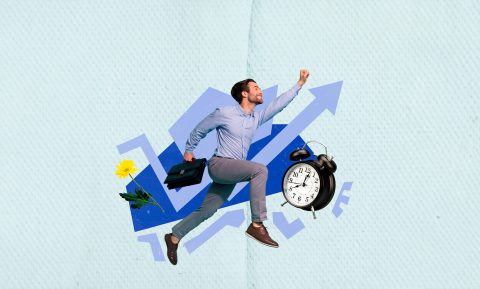 imagen de un hombre saltando y contento